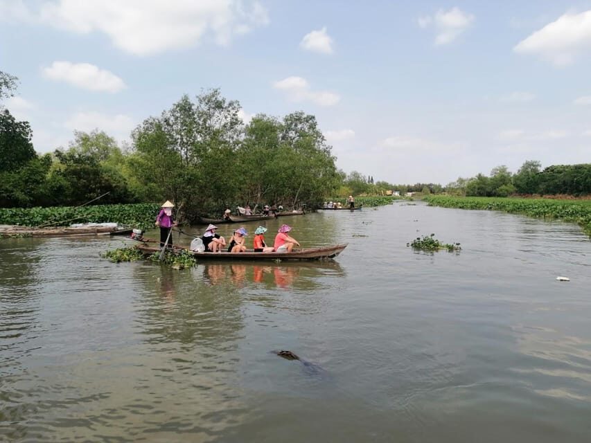 1-Day Less Touristy Mekong River (Cai Be-Vinh Long) trip - Cái Bè by boat and canal views: the less-touristy feeling