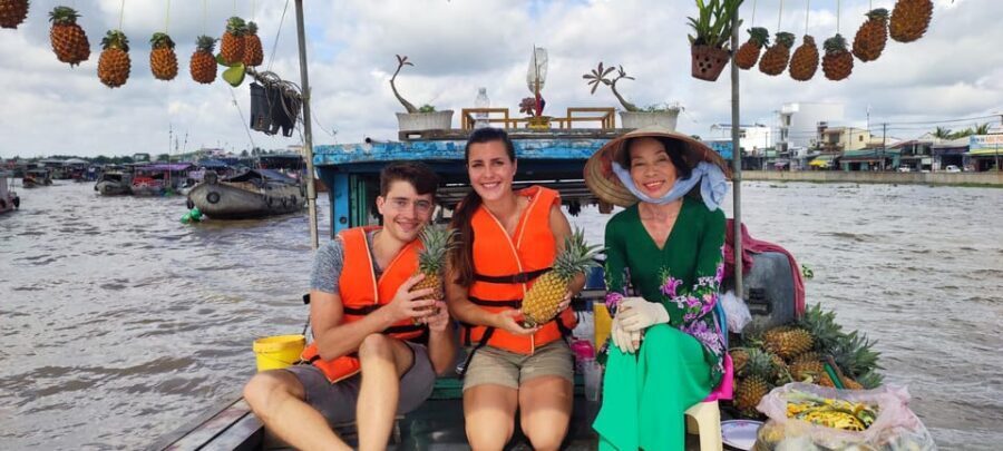 Cai Rang and Phong Dien Floating Market Explore Mekong Delta - Phong Dien Floating Market: small, peaceful, and easy to enjoy slowly