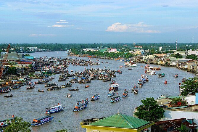 Cai Rang Floating Market Tour -Amazing Can Tho - First stop: Cai Rang Floating Market and why the early start matters