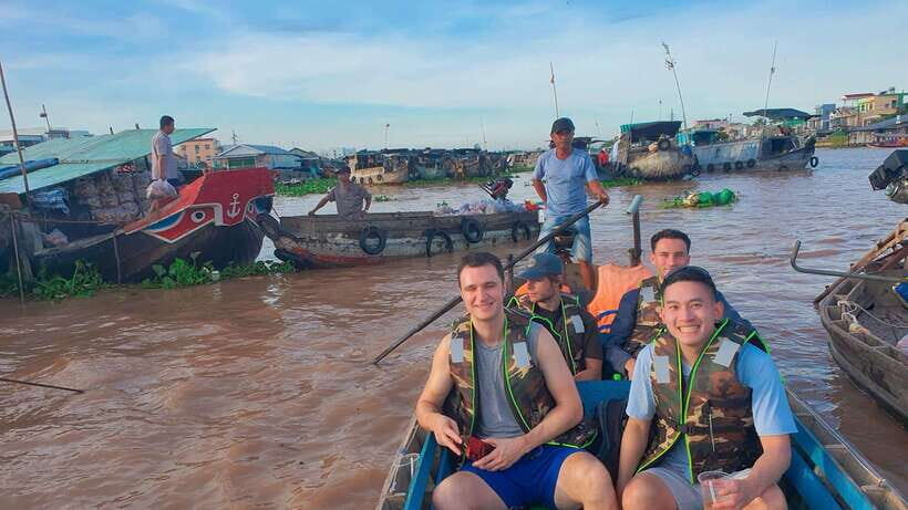 Can Tho: Authentic Mekong Delta – Real Local Life Tour. - Floating house visit: how families live with water level changes