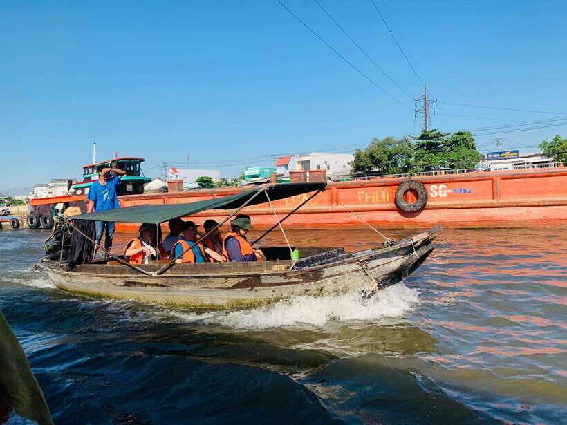 Can Tho: Cai Rang Floating Market and Canals - After the market: cruising Can Tho’s small canals at a slower pace