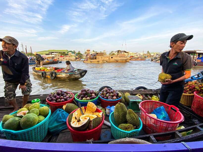 Can Tho: Explore Mekong, Floating Market, Cacao & Local Life - Breakfast on the River: What You Actually Get