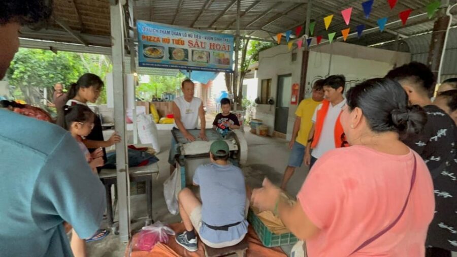 Can Tho: Floating Market, Cacao & Canals with French Guide - Breakfast on the Boat: Included, Simple, and Very Mekong