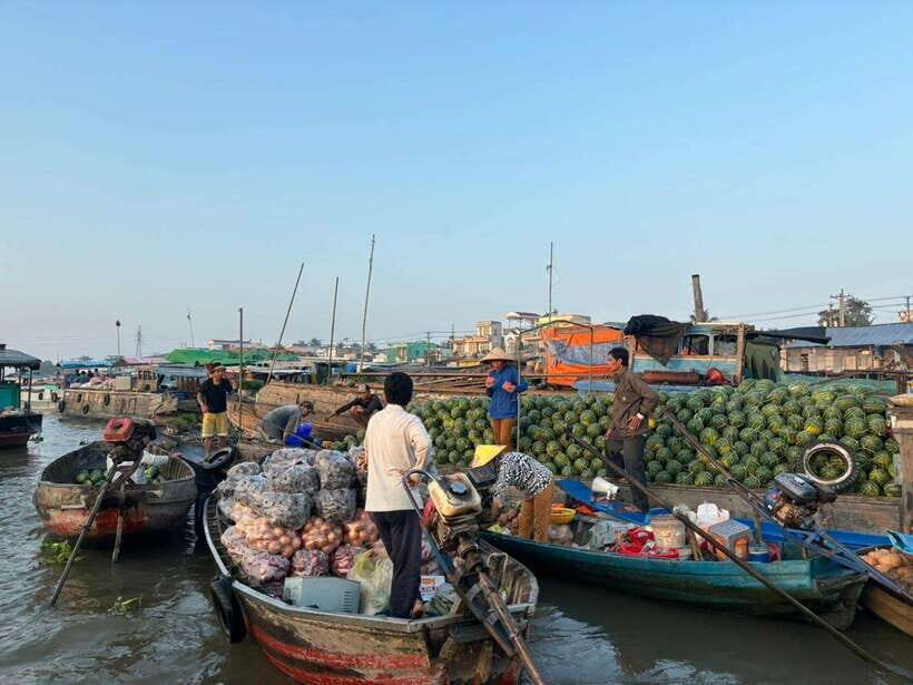 Can Tho: Floating Market, Canal, Cacao Farm & Mekong' Life - Breakfast on the water: fuel plus a real river moment