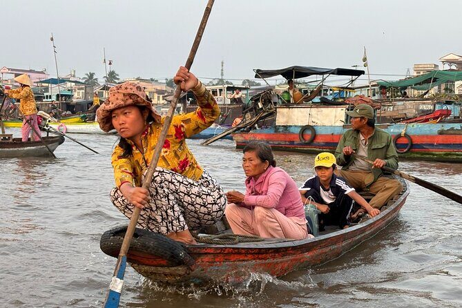 Can Tho: Floating Market, Canals, Nature Reserve & Forest - Rice noodles at a family workshop: watching work, not just buying