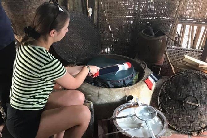 Cu Chi Tunnels and Mekong Delta 1 Day - Quiet Village Walk and Hand-Rowing Sampans