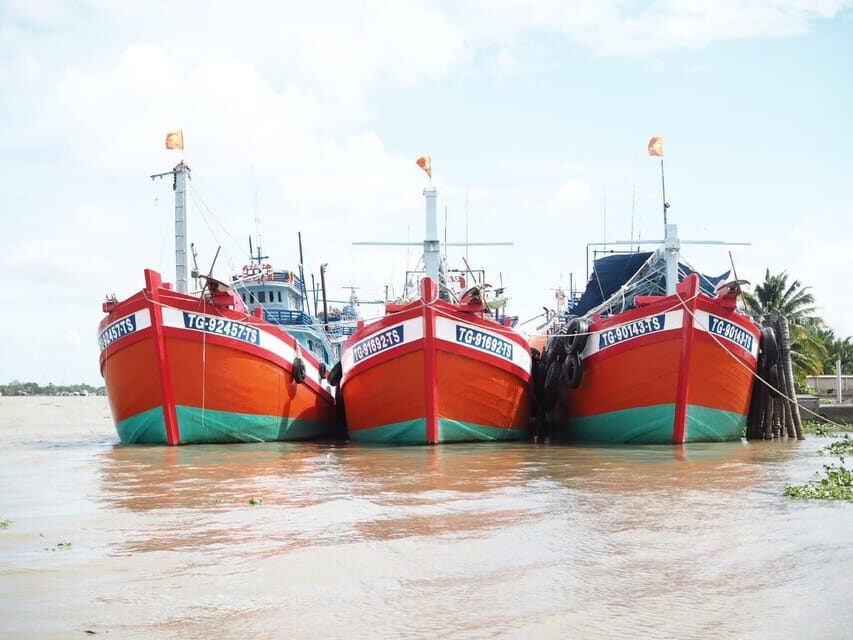 Cu Chi Tunnels and Mekong Delta Full Day Tour - Lunch at a riverside restaurant: what you’re likely to get