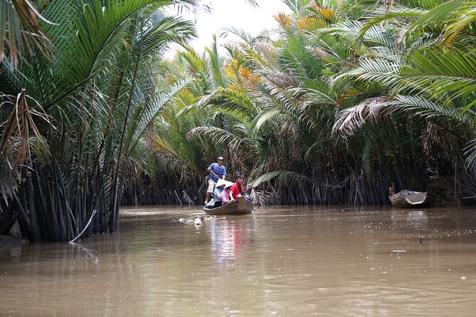 Essential Mekong Delta: Highlights Tour from Ho Chi Minh City - Vĩnh Tràng Pagoda: the calm start that sets the tone