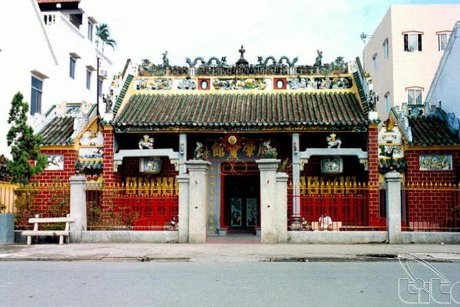Explore Can Tho City tour combine Local Food tour - in afternoon - Night market food street finish: crab noodle and dessert