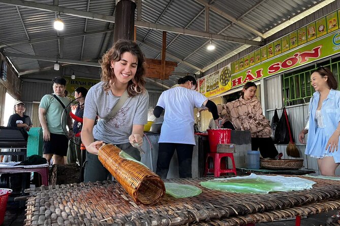 From Saigon: Mekong Day Tour with Floating Market &Cu Chi Tunnels - Cu Chi Tunnels: From River Life to Underground History