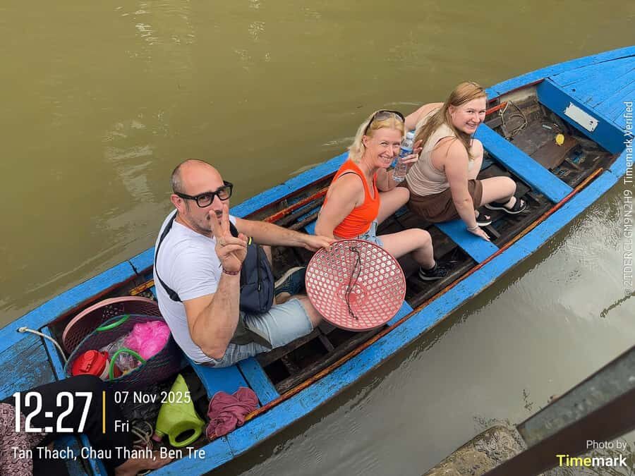 HCM: Authentic Mekong Delta - Boat, TukTuk, Khot Cake Making - Bus to the river zone: the transfer that sets the tone