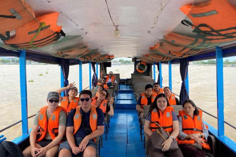 HCM: Cu Chi Tunnels and Mekong Delta Tour - Lunch at Sol Cu Chi Restaurant and the Southern Snack Stretch