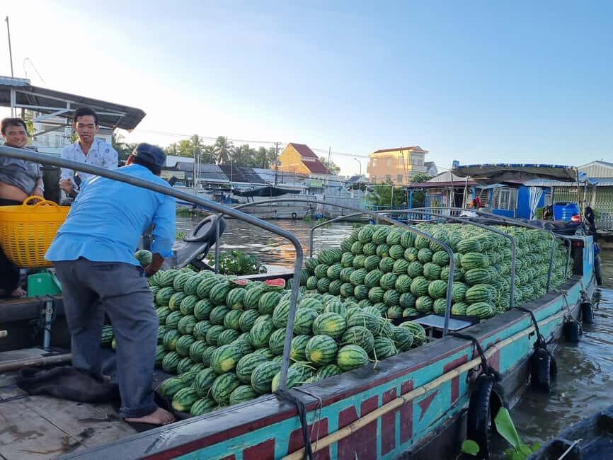 HCMC: Mekong Delta 2-Days My Tho–Ben Tre & Cai Rang Market - Day 2: Cai Rang at dawn, noodle-making, and My Khanh’s gardens