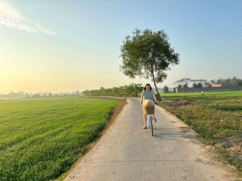Ho Chi Minh City: 2-Day Bike & Kayak Mekong Delta Tour - Day 2 Starts With Sunrise Bike Riding and Market Coffee
