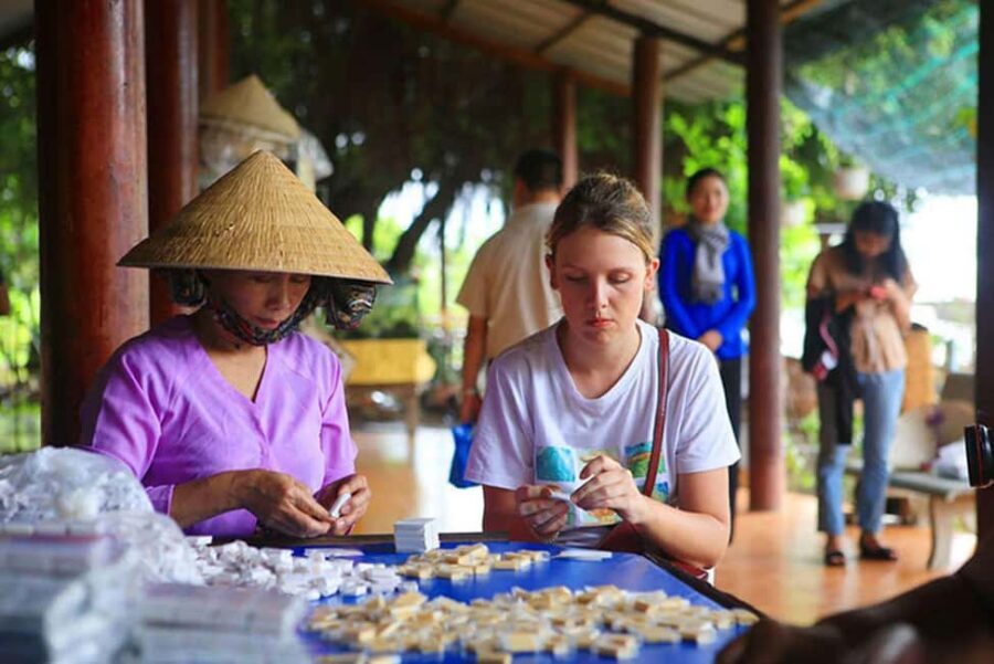 Ho Chi Minh Daily Tour: Full Day Mekong Delta (Private tour) - Lunch Around Midday: Elephant Ear Fish Set Menu