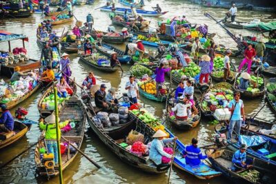 Luxury Mekong Delta Floating Market small Group 2 Days 1 Night - Day 1 in My Tho: starting with the Tien River cruise