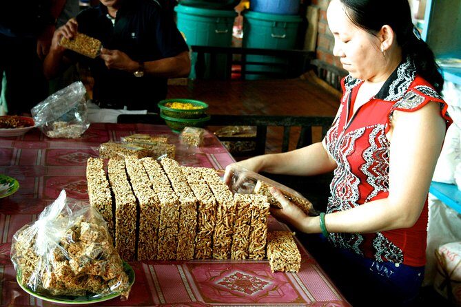 Private 2-Day Tour: Ho Chi Minh City to Cambodia by Mekong River - Châu Đốc Overnight: A Breather Before the Border and Phnom Penh Run