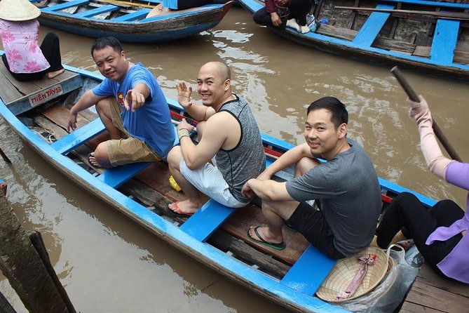 Private Cu chi Tunnels and Mekong Delta 1 Day - The snack stop: boiled tapioca with hot pandan tea