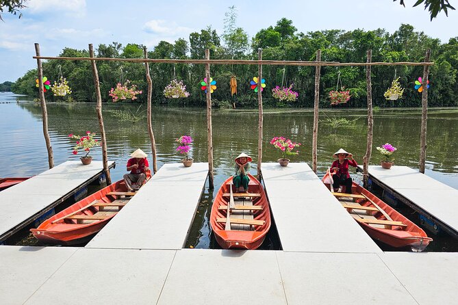 Private Full Day Mekong Delta Tour to Dong Thap Muoi Wetlands - Lunch in the countryside: included, but choose your pace