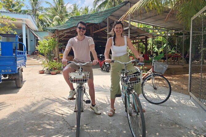 Private Insight Mekong Delta (Day Trip) - What to expect on the water: motorboats, tributaries, and a quieter view