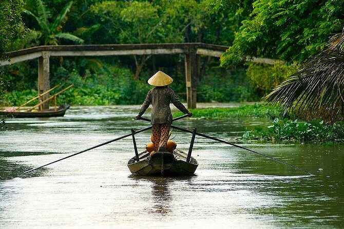 PRIVATE LUXURY Mekong 1 Day with Biking, Fishing, Cooking Class & BBQ LUNCH - Bee farm and honey-sweetened tea: why this stop matters