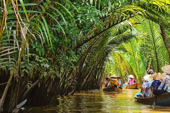 Private Luxury Tour Mekong Delta 1 day - Family Tiny Garden Homestay: Biking Through Orchards and Rice Fields